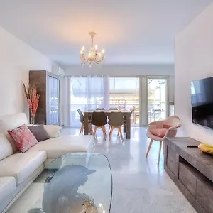 Appartamento Spacieux 3 Pièces Avec Parking à 400 M Des Plages, Juan-les-Pins
